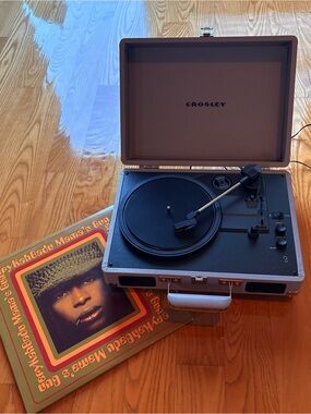 Crosley Cruiser Deluxe Record Player NWOT